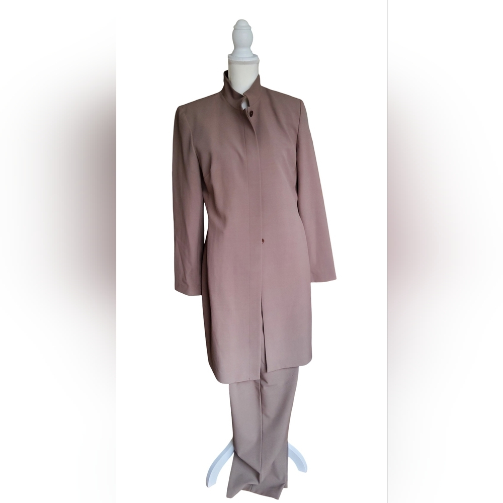 Amanda Smith Beige Dress Sut with Zipper Detail